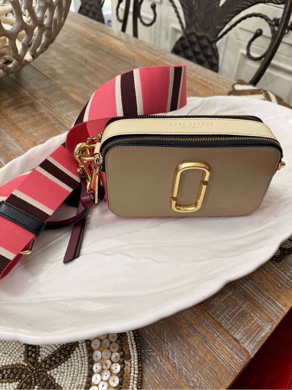 Marc Jacobs Micro Snapshot Beige Camera Crossbody with Pink-Striped Strap, EUC. - Picture 3 of 16